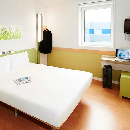 Ibis Budget Hotel 2*